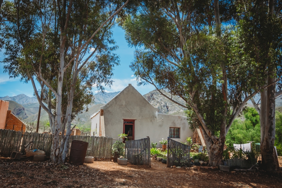 5 Bedroom Property for Sale in De Rust Western Cape